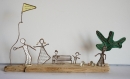La pétanque, scène de vie en ficelle et papier sur socle bois.
