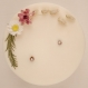 Bougie bijou décoration fleurs séchées pendentif chat pierre de nuit
