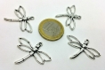 X1 breloque  - libellule insecte jardin nature - en metal argenté - bijoux customisation