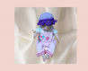 E chapeau bébé réversible liberty et crochet est une création unique qui associe le tissu liberty et le crochet dans des couleurs tendance pour la collection printemps été 2023 jarakymini.