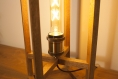 Lampe de table / lampe en bois exotique / ampoule tube led / eclairage indirect chaud 1800k / type edison vintage / design fil de fer