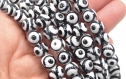 10 ou 20 perles dzi  agate rondes noir blanc  8mm- perles tibetaines à oeil/ pearls dzi  agate rounds black and white 8mm