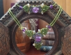 Parure collier/bracelet macramé, motif végétale, perle craquelé 12mm en verre, vert/violet