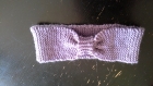 Bandeau en laine fait au tricot coloris parme