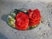 Miniature décorative - deux roses rouges sur miroir rond