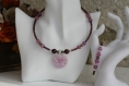Parure ras-du-cou pendentif verre-bracelet-perles de verre-métal dans un dégradé de roses modèle 