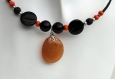 Ras-du-cou pendentif cornaline-onyx-bois orange et noir modèle 