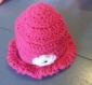 Joli petit bonnet en laine douce au crochet fait main 