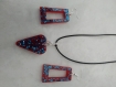 Parure de bijoux en époxy: collier rouge en forme de cœur avec paillette bleu et boucles d'oreilles