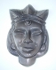 Masque africain en céramique, émaillé gris brillant .16.