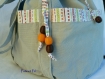 Sac à main fourre-tout en toile coton kaki décoré de perles orange et marron 