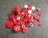 Lot de boutons rouges pour créer 