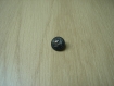 Petit bouton à queu métal noir ancre de marine  26-1