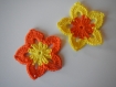 Lot de 2 fleurs au crochet, applique au crochet, écussons a coudre