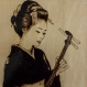 Pyrogravure geisha au shamisen