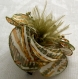 Petite barrette fleur en tissu & plumes et perles 049 - motif abstrait