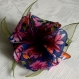 Grande barrette fleur en tissu & plumes et perles 063