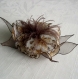 Grande barrette fleur en tissu & plumes et perles 094