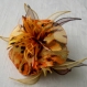 Grande barette fleur en tissu & plumes et perles 095