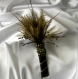 Serre-tête verte kaki décorée de plumes et de perles