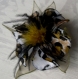 Grande barette fleur en tissu & plumes et perles 098