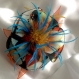 Grande barrette fleur en tissu & plumes et perles 137