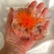 Grande barrette fleur en tissu & plumes et perles 168