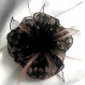 Broche fleur en tissu, organza, & plumes et perles 185