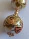Boucles d'oreilles en perles japonaises tensha fonds blanc,lignées feuille d'or,montées sur crochets d'oreille plaqué or,