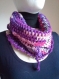 Snood/écharpe circulaire au crochet violet et rose