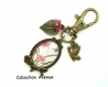 B3.379 bijou femme sakura cherry blossom bijou de sac porte-clés mousqueton bijou fantaisie bronze cabochon verre papillon fleurs de cerisier d'asie chine japon japonaises (série 1)