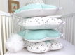 Tour de lit bébé en 70cm large, nuages,  5 coussins , blanc, vert d'eau