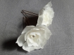 2 pics à chignon fleurs blanches en soie