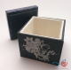 Boîte à bijoux carrée en cartonnage bleue avec collier et résine - petite boîte à bijoux - mixed média 