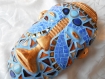 Masque africain sculpture mosaïque, bleu et or. 