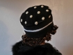 Bonnet en laine bouillie noire a pois blanc et polaire noire noela 18