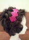 Joli serre-tête noir avec carrés de paillettes rose fuchsia