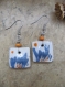 Boucles d'oreilles carrées en céramique raku couleur blanc/bleu/orange