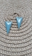 2 x sequins triangle émail couleur bleu gris double  face avec base en laiton brut
