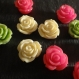 10 cabochons en résine fleurs roses 13 mm trois coloris / vert anis, rose et écru