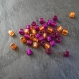 7 perles synthétiques cubes 6 x 6 mm - mix orange et rose vif
