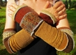 Mitaines/chauffe bras d'hiver avec poches en patchwork de laine et acrylique recyclés aux nuances de marron!!!