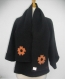 Écharpe en laine bouillie noir fleur orange 