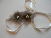 Headband mariage satin ivoire fleur en organza chocolat. 