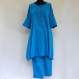 Longue tunique femme en coton bleu uni , col rond et boutons sur le devant 