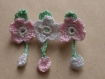 Broche trois fleurs en coton au crochet 