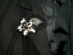 Broche fleur et feuille en tissu, simili cuir et dentelle, tons bordeaux et noir