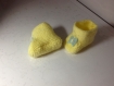 Chaussons bebe laine jaune avec petits papillon décor 0/6 mois 