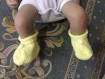 Chaussons et bonnet bebe laine jaune avec boutons blanc pois jaune 0/6mois 