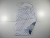 Serviette de table élastiquée et sac intégré pour enfant en tissu ou bavoir ! 